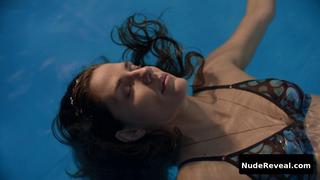 RAFAELA MANDELLI nude in INTIMIDADE ENTRE ESTRANHOS