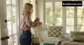 MENA SUVARI nude in Grace And Grit