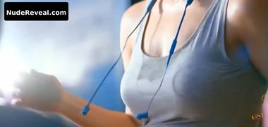 KIARA ADVANI nude in Vinaya Vidheya Rama