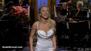 SYDNEY SWEENEY nude in Saturday Night Live
