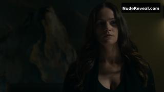 KELLY OVERTON nude in Van Helsing