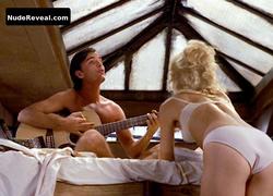 GOLDIE HAWN nude in Butterflies Are Free