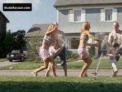 TEA LEONI nude in Fun with Dick and Jane