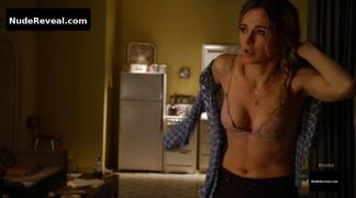 BOJANA NOVAKOVIC nude in Rake