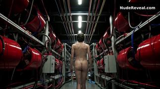 CARRIE COON nude in The Leftovers