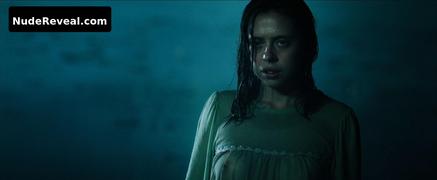 BEL POWLEY nude in Wildling