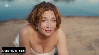 AGLAIA SZYSZKOWITZ nude in Mit Herz und Holly