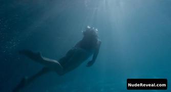 HAILEE STEINFELD nude in The Edge Of Seventeen