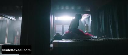 JEONG YU-MI nude in Queen Woo