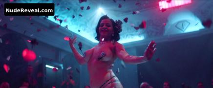 KATARZYNA KRASZEWSKA nude in Temptation