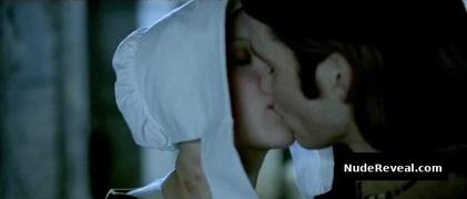 SCARLETT JOHANSSON nude in Girl with a Pearl Earring