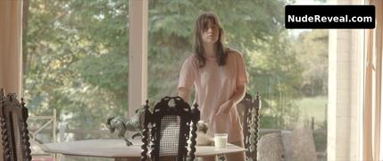 ROXANE MESQUIDA nude in Meduse