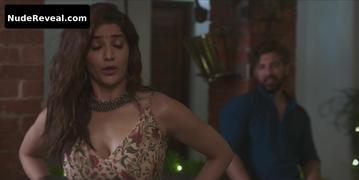 KARISHMA TANNA nude in Lahore Confidential