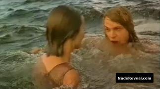 IZABELLA SCORUPCO nude in Petri tarar