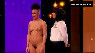 AINA ROXX nude in Naked Attraction