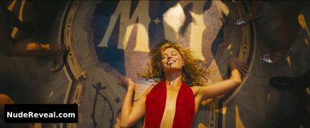 MARGOT ROBBIE nude in Babylon