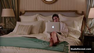 ANNE HATHAWAY nude in The Intern