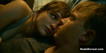 LISA VICARI nude in Isi & Ossi