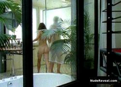 JULIA BRENDLER nude in Auf eigene Gefahr