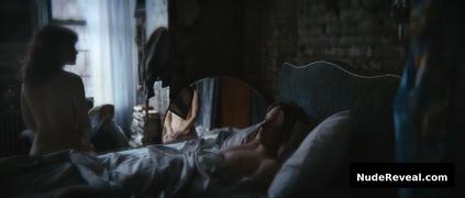 JANE LEVY nude in Pretenders