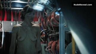 CARRIE COON nude in The Leftovers