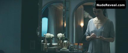 RACHEL WEISZ nude in Dead Ringers