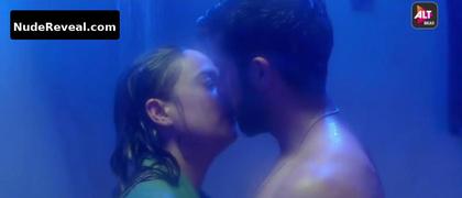 SHWETA TIWARI nude in Hum Tum And Them