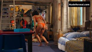 SARA MATOS nude in Sangue Oculto