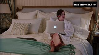 ANNE HATHAWAY nude in The Intern