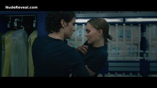 LILY-ROSE DEPP nude in Voyagers