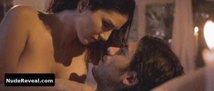SUNNY LEONE nude in Ragini MMS 2