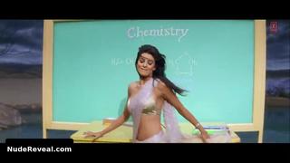 SUSHMITA SEN nude in Main Hoon Na