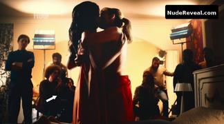 JULIA IANINA nude in Magnifica 70