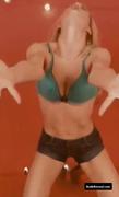 DOUTZEN KROES nude in LOVE Advent
