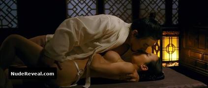 CHO YEO-JEONG nude in The Servant