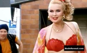 VERONICA FERRES nude in Voll normaaal