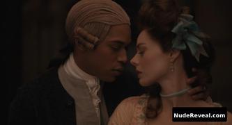 SAMARA WEAVING nude in Chevalier