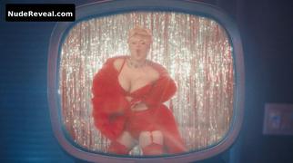 CARDI B nude in Bartier Cardi (feat. 21 Savage)