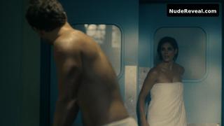 MISSY PEREGRYM nude in Van Helsing