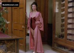CATHERINE ZETA-JONES nude in Splitting Heirs