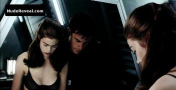 DENISE RICHARDS nude in Starship Troopers