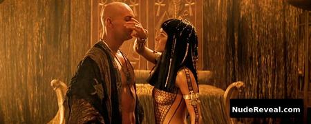 PATRICIA VELASQUEZ nude in The Mummy Returns