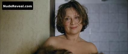 EMILIA VASARYOVA nude in Shameless