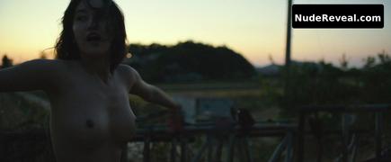 JUN JONG-SEO nude in Burning