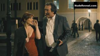 VICA KEREKES nude in Muzi v nadeji