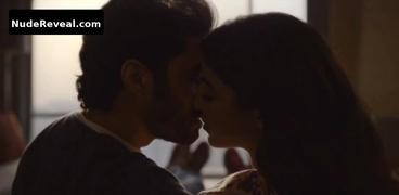WAMIQA GABBI nude in Mai