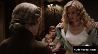 HEATHER GRAHAM nude in Flowers in the Attic
