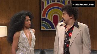 REGINA KING nude in Saturday Night Live