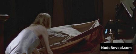 GUINEVERE TURNER nude in American Psycho