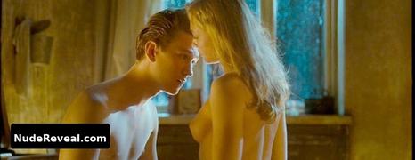 OKSANA AKINSHINA nude in Hipsters